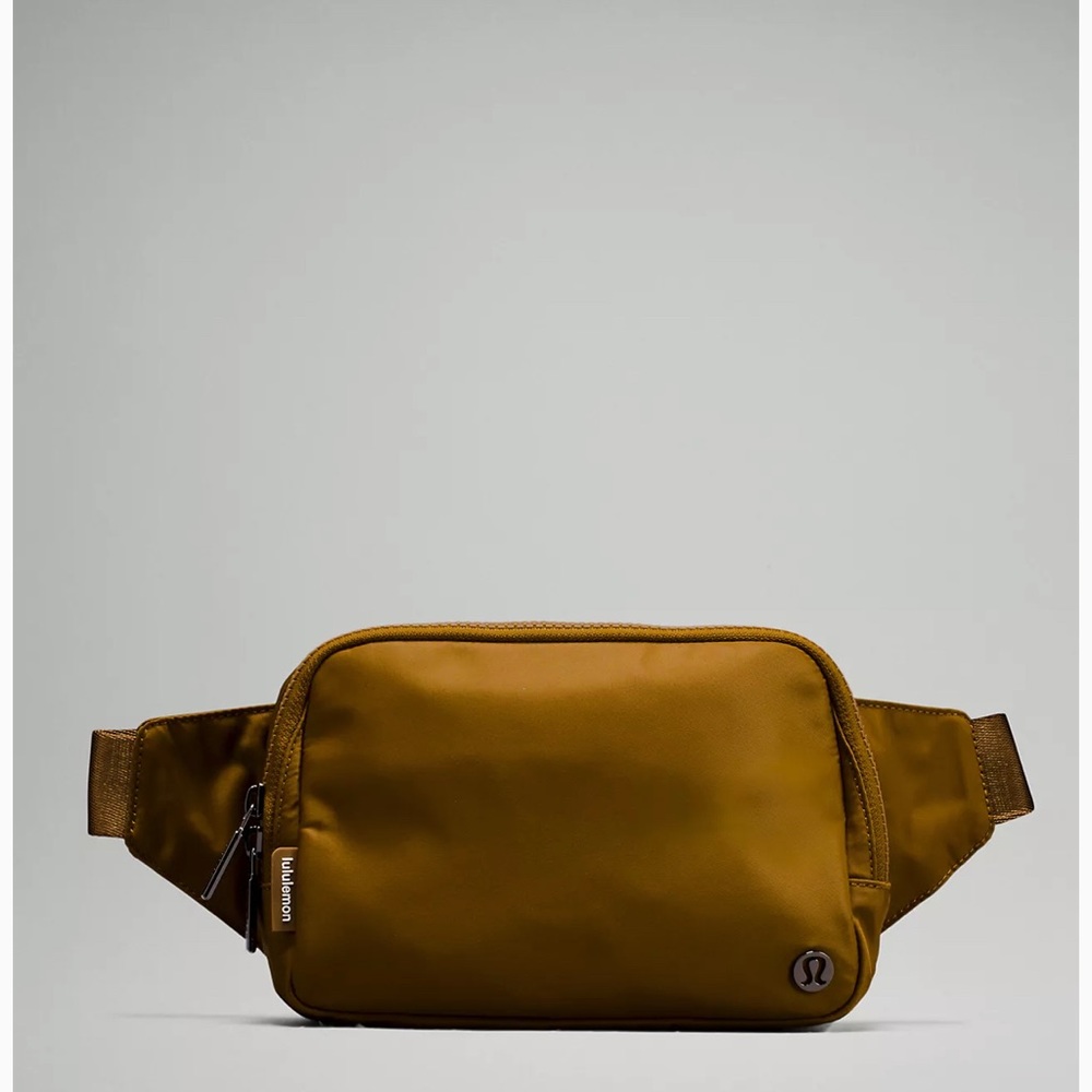 🤎One Left!🤎LARGE-Lululemon Everywhere Belt Bag-Burnt Caramel